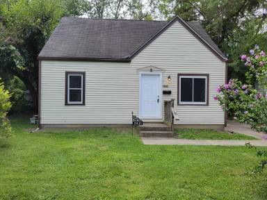 Main picture of 2431 Vendome Dr