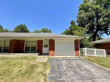 Main picture of 1715 Menard Dr