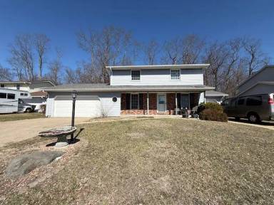 Main picture of 1515 W Daytona Dr