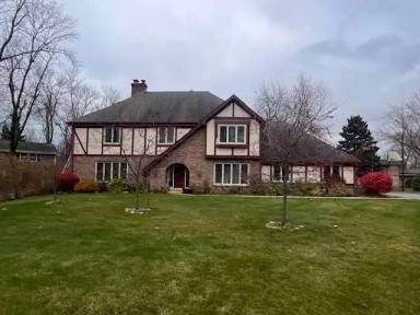 Main picture of 1807 W Woodbury Ln