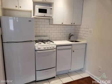 Main picture of 1435 York Ave