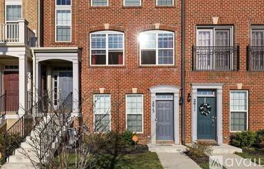 Main picture of 2613 Campus Way N