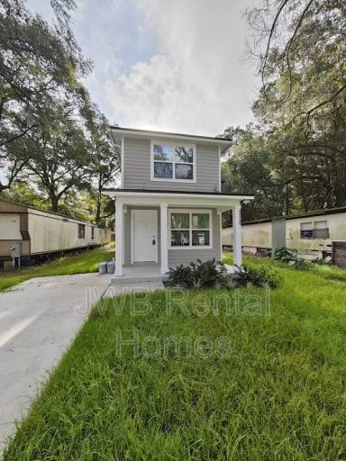 Main picture of 11137 Pine St
