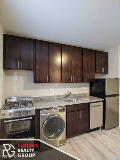 Main picture of 429 W Belden Ave