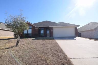 Main picture of 1911 Stonehenge Dr