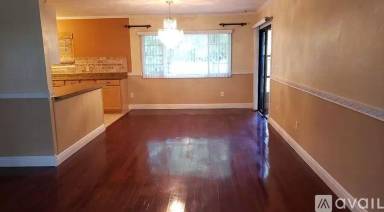 Main picture of 5732 Windsor Ave