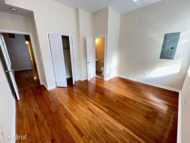 Main picture of 220 N Liberty St