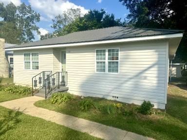 Main picture of 16 N Elm Ave