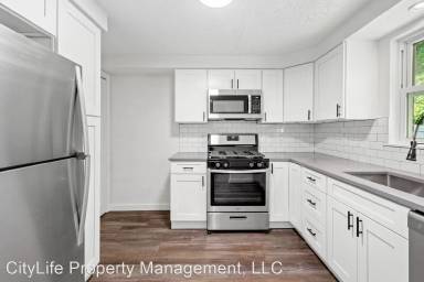 Main picture of 792 Cooke Dr