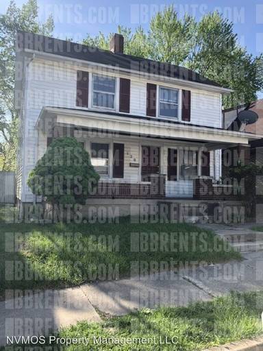 Main picture of 120 S G St
