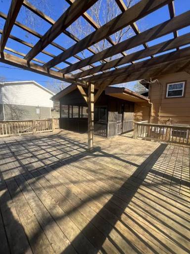 Main picture of 5899 Stonewall Dr