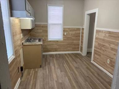 Main picture of 15 Vernon Ave