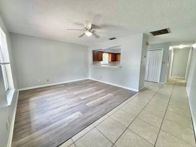 Main picture of 770 E North St