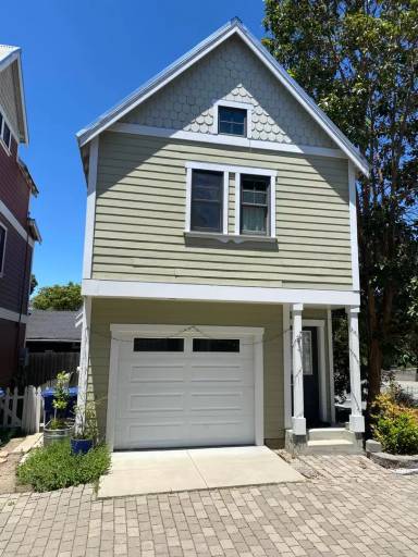 Main picture of 1761 Johnson Ave