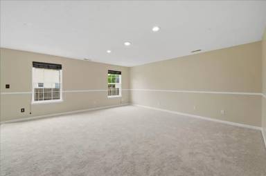 Main picture of 1908 Red Leaf Ct