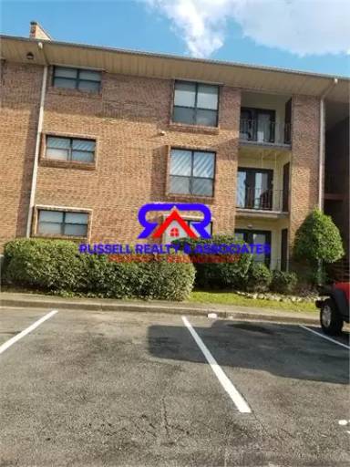 Main picture of 3333 Chase Ln