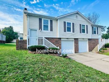 Main picture of 136 N Saxony Dr