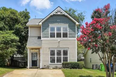 Main picture of 1913 Barngate Way