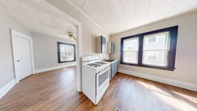 Main picture of 1228 Pondview Ave