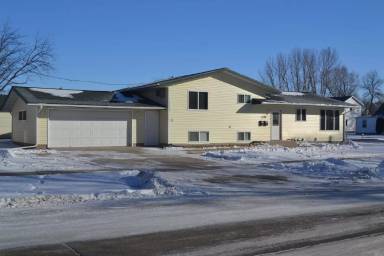 Main picture of 1320 27th Ave S