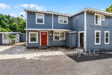 Main picture of 113 S Grove St