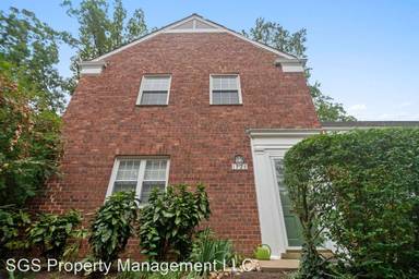 Main picture of 1328 Martha Custis Dr