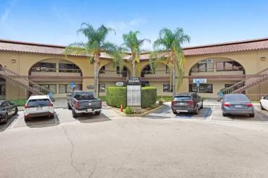 Main picture of 7365 Carnelian St