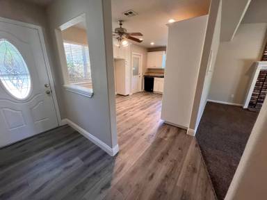 Main picture of 5957 E Fedora Ave