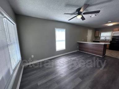 Main picture of 2407 14th Ave