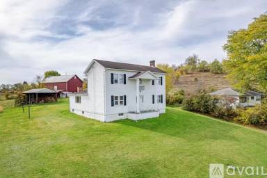 Main picture of 7901 B New Alexandria Pa