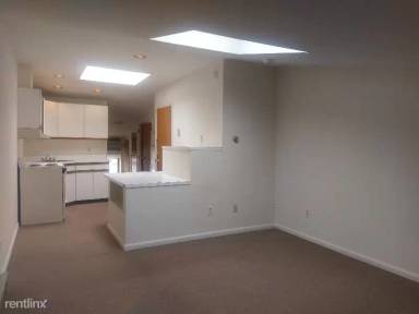 Main picture of 83 Main St