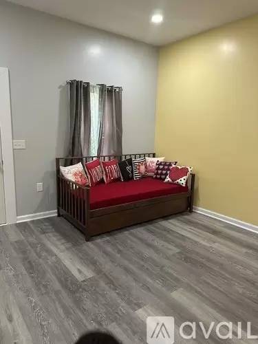 Main picture of 46 Milton Ave