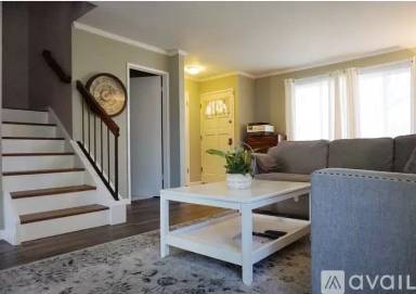Main picture of 102 Path Way