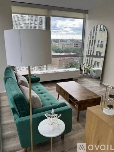 Main picture of 2400 Lakeview Condo