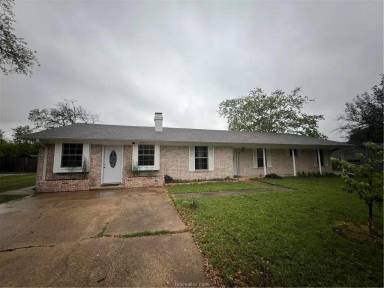 Main picture of 1409 Lawyer St