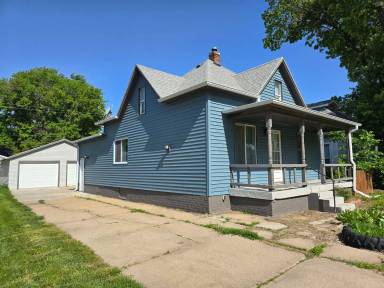 Main picture of 304 S Boston Ave