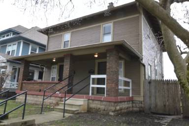 Main picture of 223 Hendricks Pl