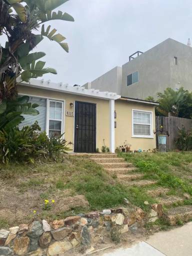 Main picture of 4115 Haines St