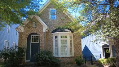 Main picture of 1640 Legendary Ln