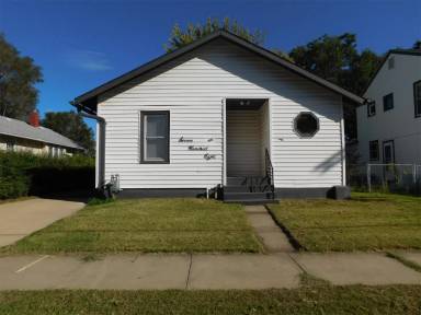 Main picture of 708 W Prescott Ave