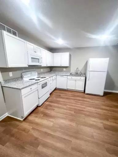 Main picture of 124 N Main St