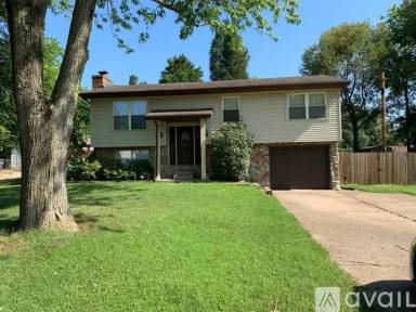 Main picture of 7366 Oakdale Dr