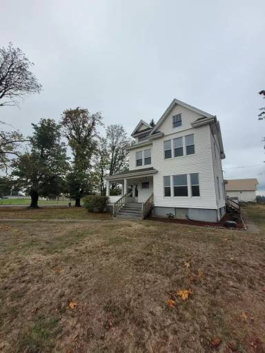 Main picture of 15361 Jefferson Highway 99E SE
