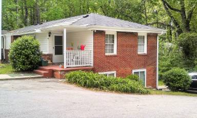 Main picture of 3800 Greenleaf St