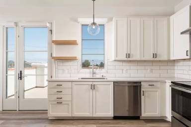 Main picture of 835 E Canon Perdido St