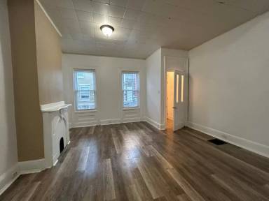Main picture of 1610 Fontain St