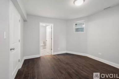 Main picture of 4928 S Saint Lawrence Ave