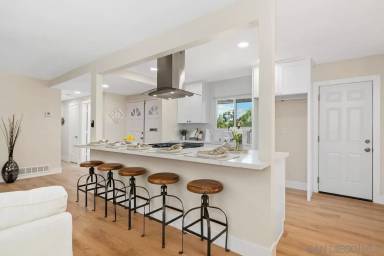 Main picture of 5051 Lenore Dr