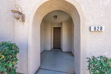 Main picture of 828 Toulouse Ln