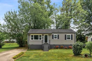Main picture of 1609 Crystal Ln